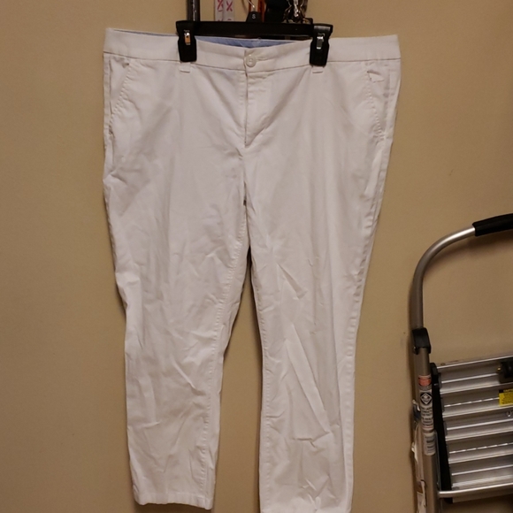 jcpenney Pants - White cropped pants